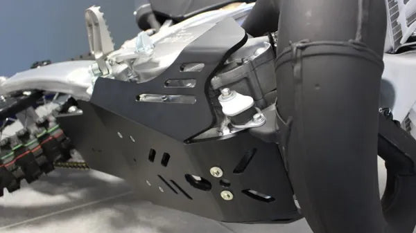 Yamaha YZ250 (2005-25) YZ250X/WR250 (2016-25) Skid Plate with Linkage Guard – Black