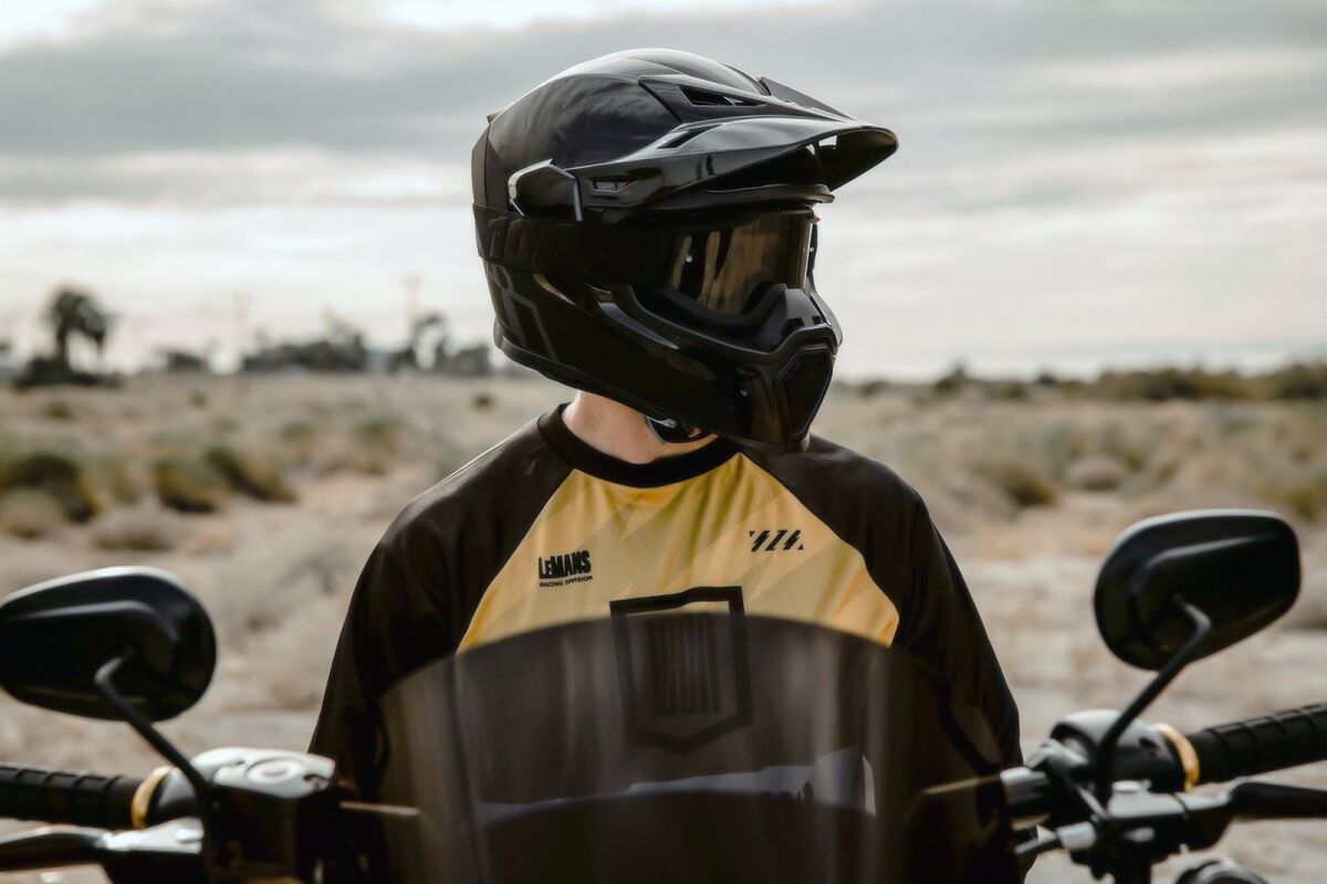 ICON VISOR-PEAK AIRFLITE BLACK 0133-1176