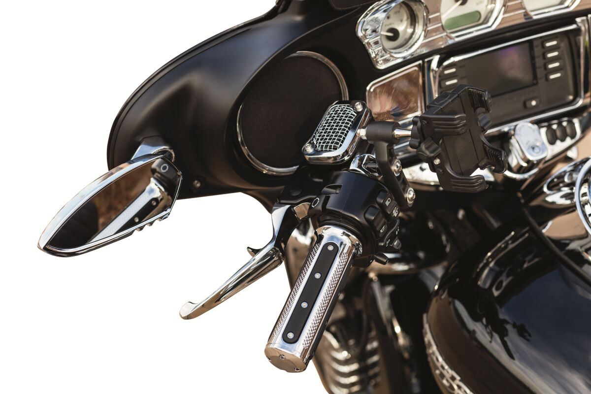KURYAKYN FRONT SPEAKER GRILLS CORONA CHROME KUR7377