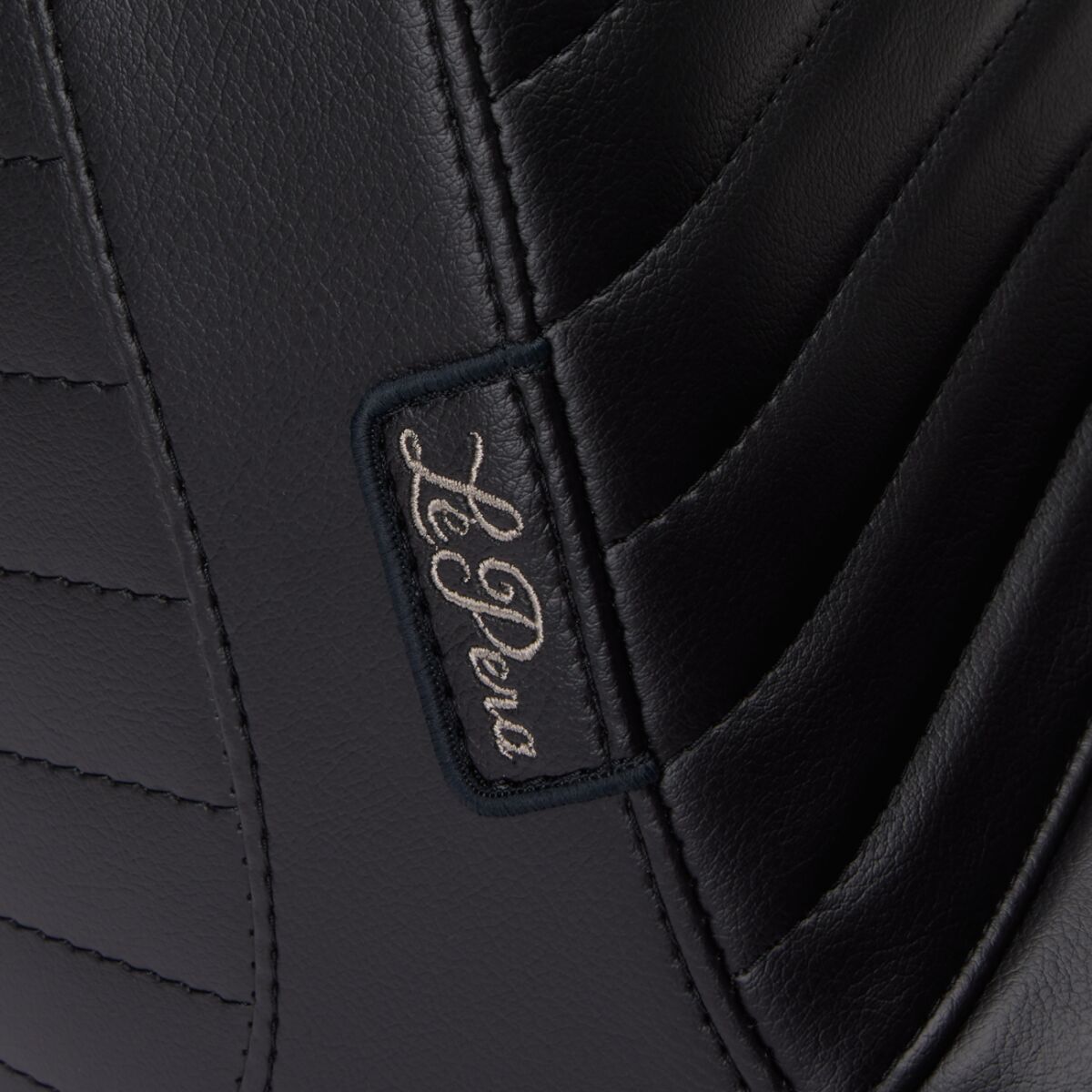 LE PERA Tailwhip Seat - Front Pleated - Black LKU-587PT