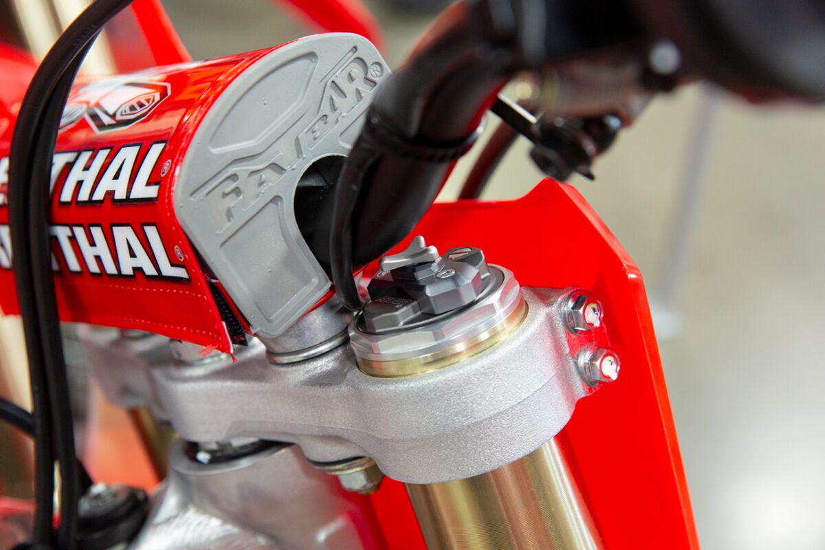 MOTION PRO Compression Adjustor - Showa Forks - Tall 11-0123