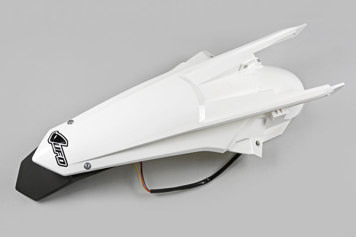 UFO FDR W/LIGHT EXC17-19 WH KT04070#047