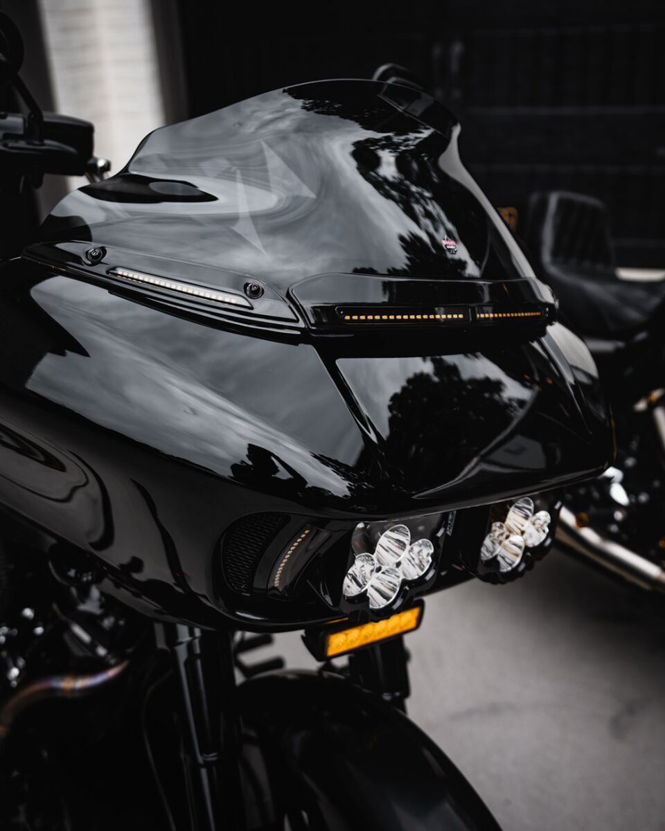 CUSTOM DYNAMICS ROAD GLIDE WINDSHIELD TRIM FOR CD-RG-WT-AW2-B
