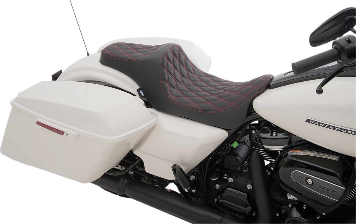 DRAG SPECIALTIES SEATS SEAT PREDATOR III DOUBLE DIAMOND BLACK/RED 0801-1116