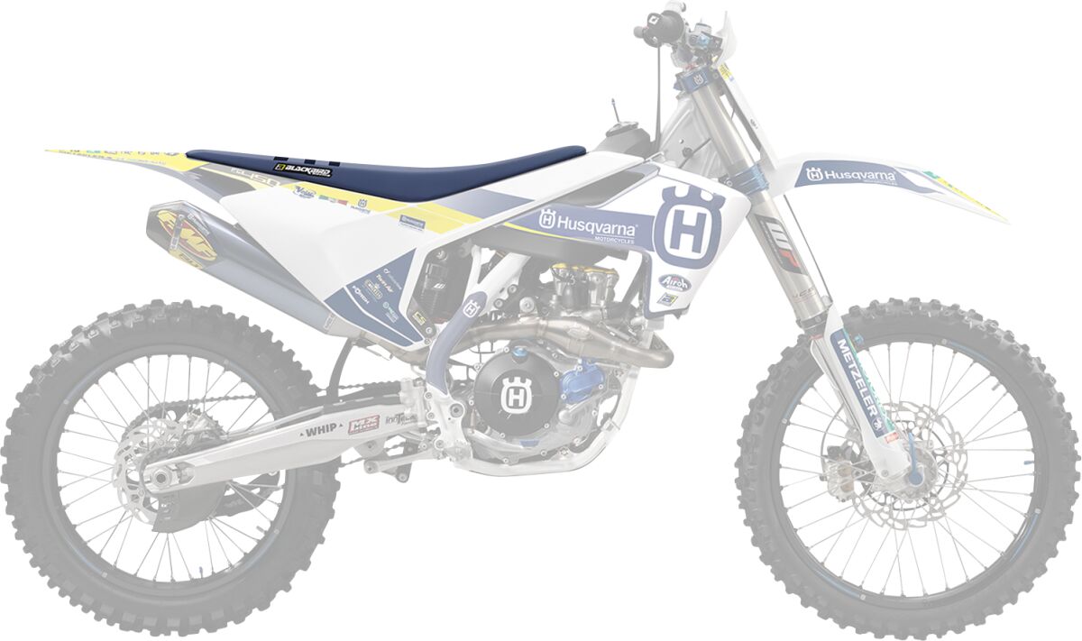 BLACKBIRD RACING SEATCVR REP HVA TROPHY 22 1622R6