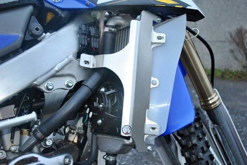 AXP Racing RADIATOR GUARDS WRF BL AX1345
