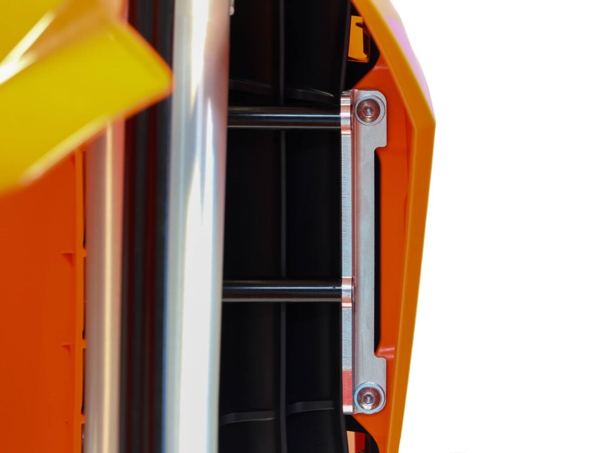 AXP Racing RADIATOR GUARDS EXC/F 24- BK AX1720