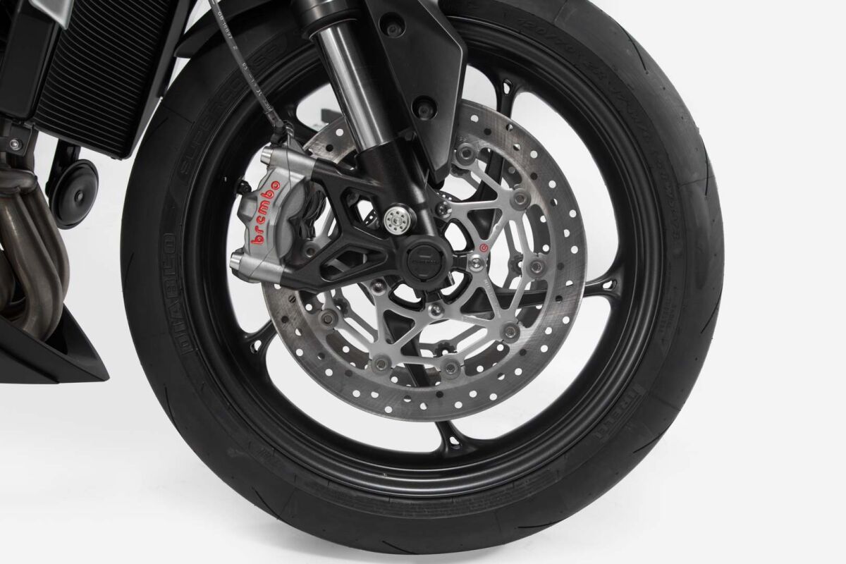SW-MOTECH FRONT AXLE SLIDER SET BLACK Kawasaki Z900 STP.08.176.10901/B