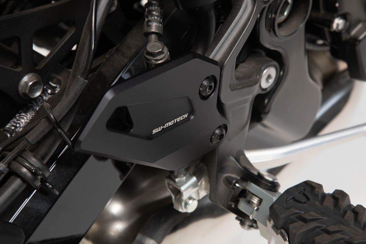 SW-MOTECH HEEL GUARD BLACK Kawasaki Z900RS/ Cafe SCT.08.891.10100/B