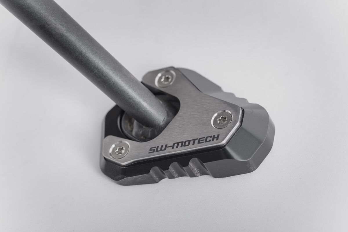 SW-MOTECH SIDESTAND FOOT EXTENSION BLACK/SILVER Kawasaki Versys 1000 STS.08.722.10000