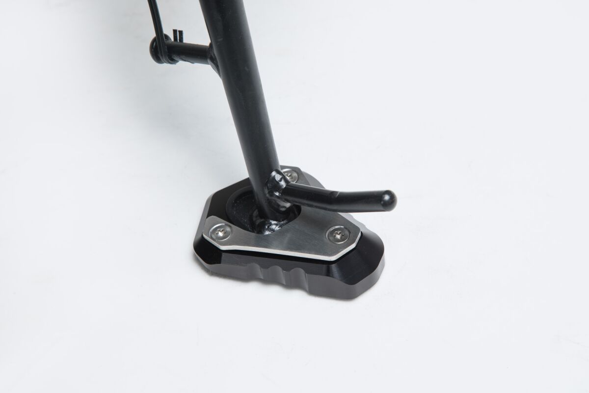 SW-MOTECH SIDESTAND FOOT EXTENSION BLACK/SILVER Kawasaki Z650 / Ninja 650 STS.08.866.10000