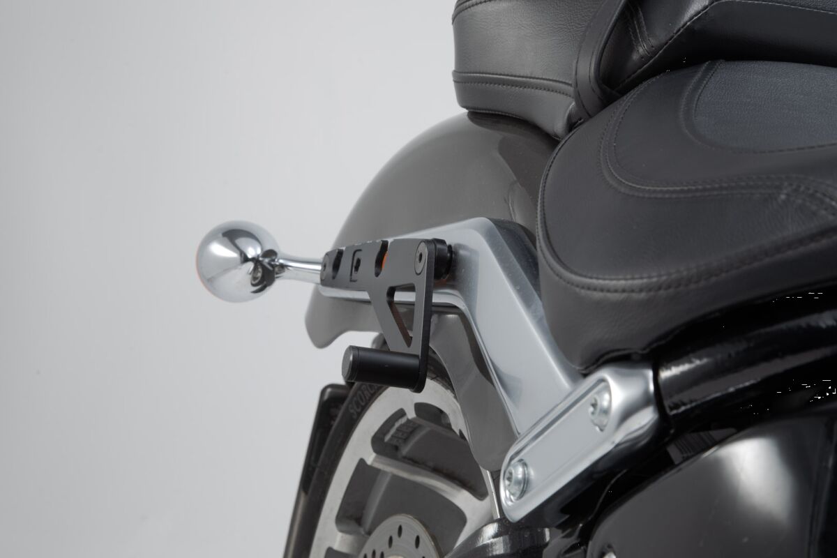 SW-MOTECH SLH SIDE CARRIER RIGHT Harley-Davidson Fat Boy/ S, Breakout/ S HTA.18.682.10600