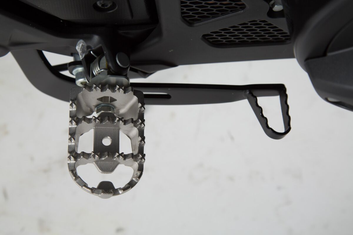 SW-MOTECH FOOTREST KIT ION FRS.01.011.10303/S