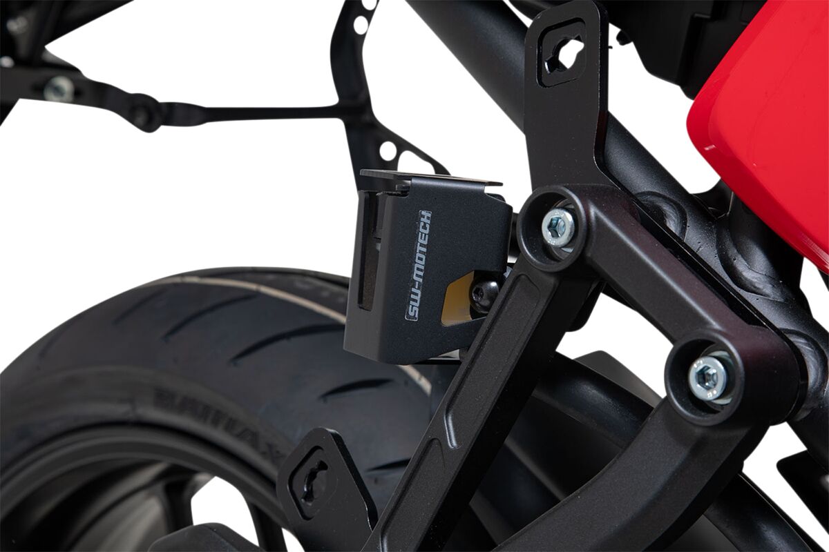 SW-MOTECH BRAKE FLUID RESERVOIR GUARD SCT.06.921.10000/B