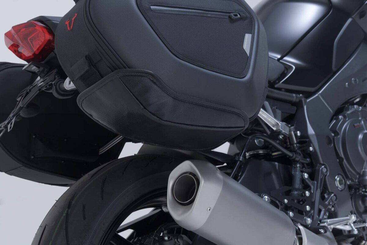 SW-MOTECH PRO BLAZE H Saddlebag Set with Heat Guard BC.HTA.06.740.37300