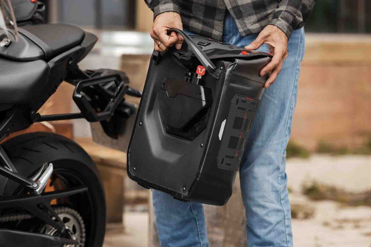 SW-MOTECH V-LOC Side Bag WP (16 Liters) BC.SYS.00.008.10000