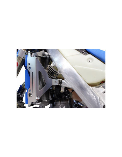 Vue latérale gauche des protections de radiateurs en aluminium pour TM Racing 250 - 300EN