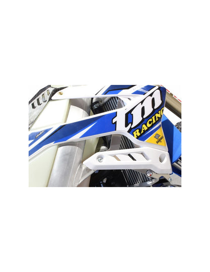 Right side view of the radiator braces in aluminum for TM Racing 250 - 300EN