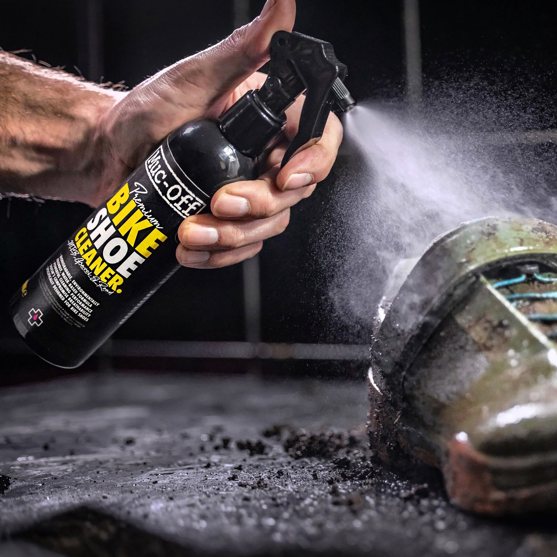 Muc-Off Premium Bike Shoe Cleaner 250ml - Image 3