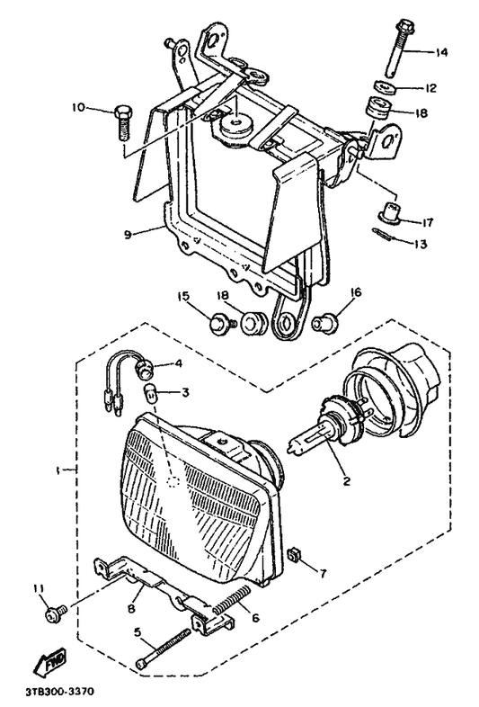 Yamaha 3TB-84372-01 Bolt, Lamp Stay — shown on the Scheinwerfer parts diagram