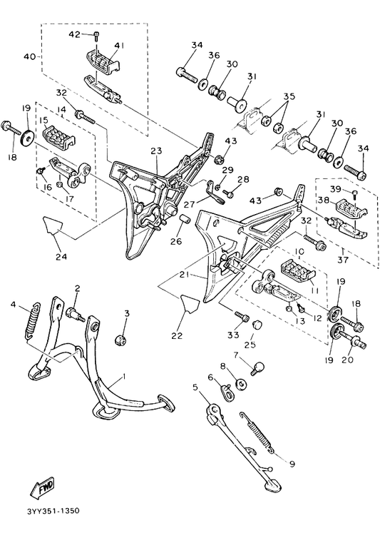 Yamaha 22N-27413-00 ・カバー,フートレスト — shown on the スタンド・フートレスト parts diagram