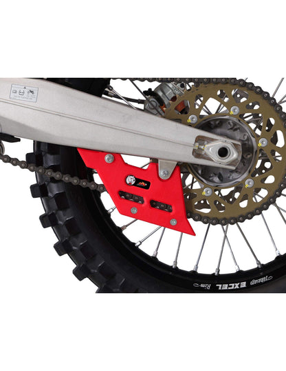 Vue latérale du guide chaine rouge en plastique UHMW pour Ducati Desmo450 MX