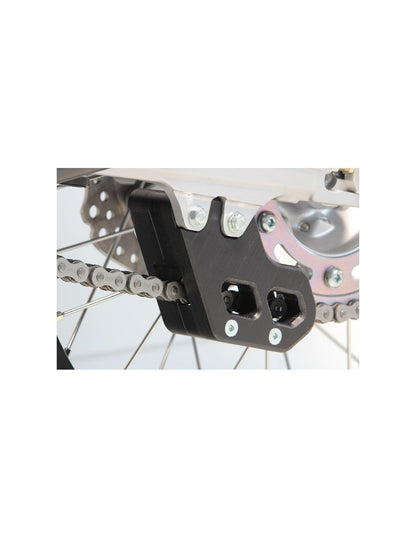 Vue avant du guide chaine noir en plastique UHMW pour Honda CRF250L - CRF300L