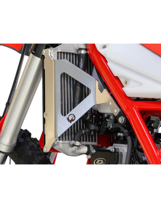 Radiator guards in aluminum with red spacers and removable plastic plate for Beta 250 and 300 Xtrainer