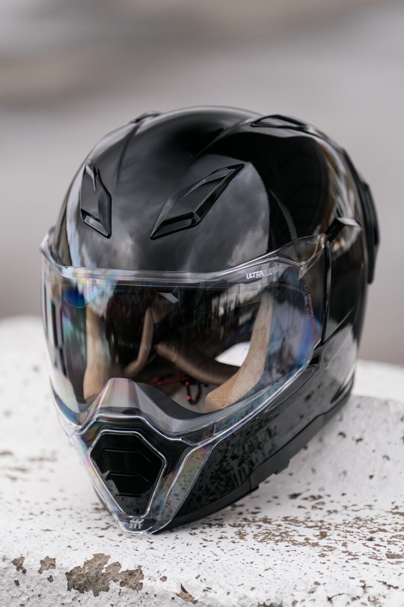 ICON Ultraflite™ Helmet - Solid - Gloss Black - Large 0101-19275