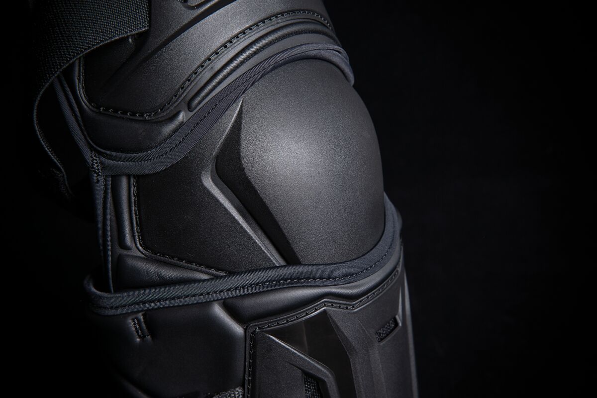 ICON KNEE FIELD ARMOR3 BLACK L/XL 2704-0495