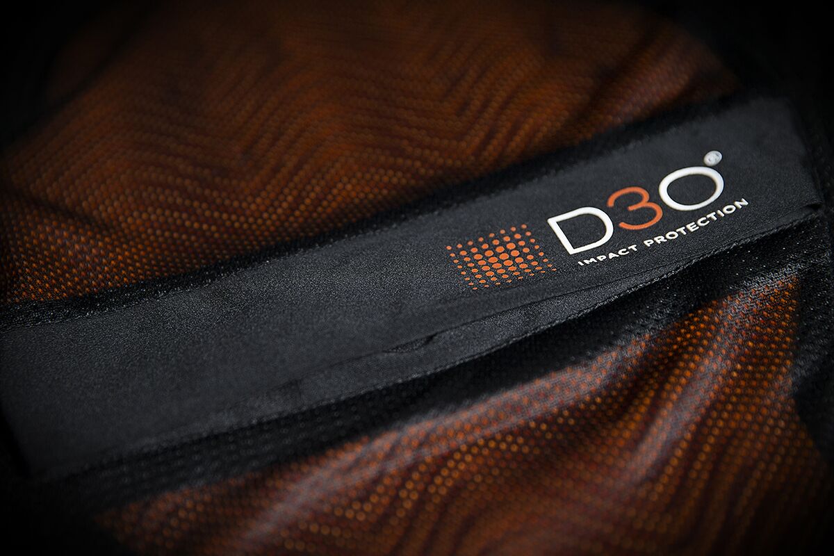 ICON REGULATOR D3O™ LEATHER VEST BLACK S/M 2830-0391