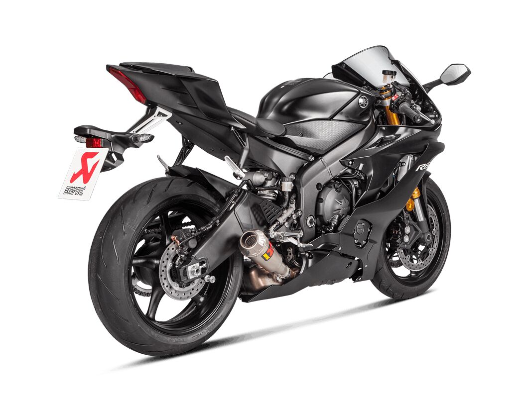 AKRAPOVIC SLIP-ON LINE MUFFLER TITANIUM S-Y6SO10-AHBT