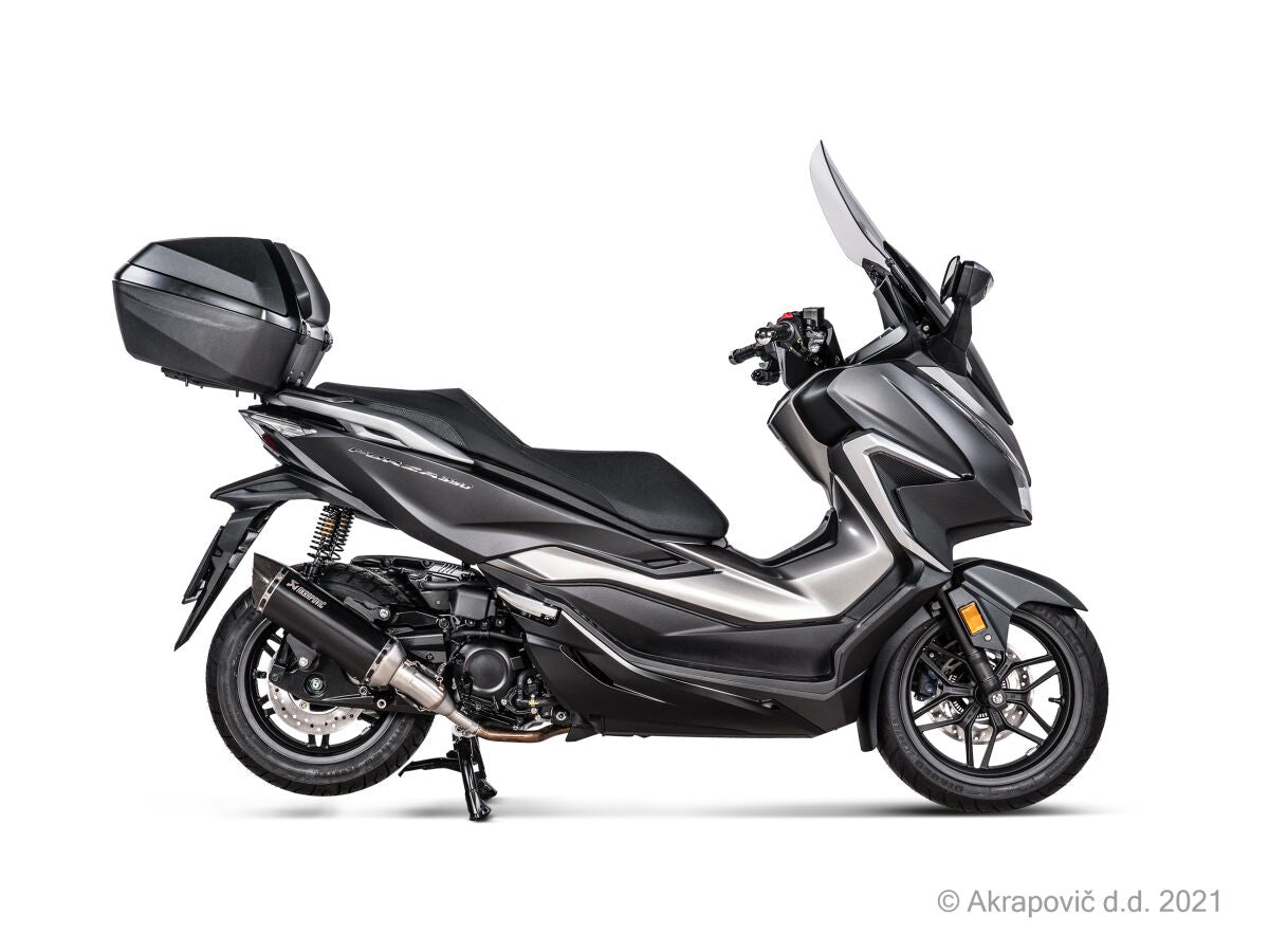 AKRAPOVIC SLIP-ON LINE MUFFLER BLACK STAINLESS STEEL CARBON END CAP S-H3SO8-HRSSBL