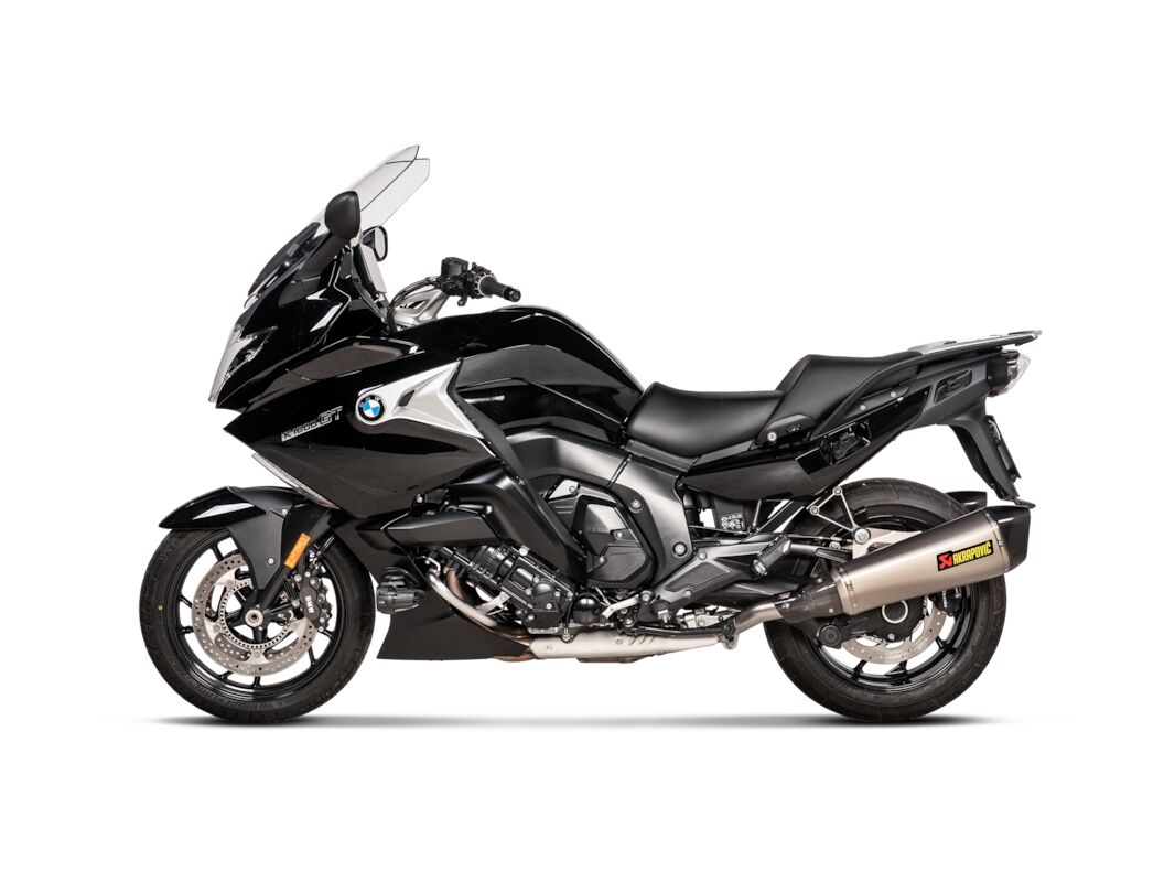 AKRAPOVIC SLIP-ON LINE DUAL MUFFLER TITANIUM CARBON END CAP S-B16SO5-HZAAT