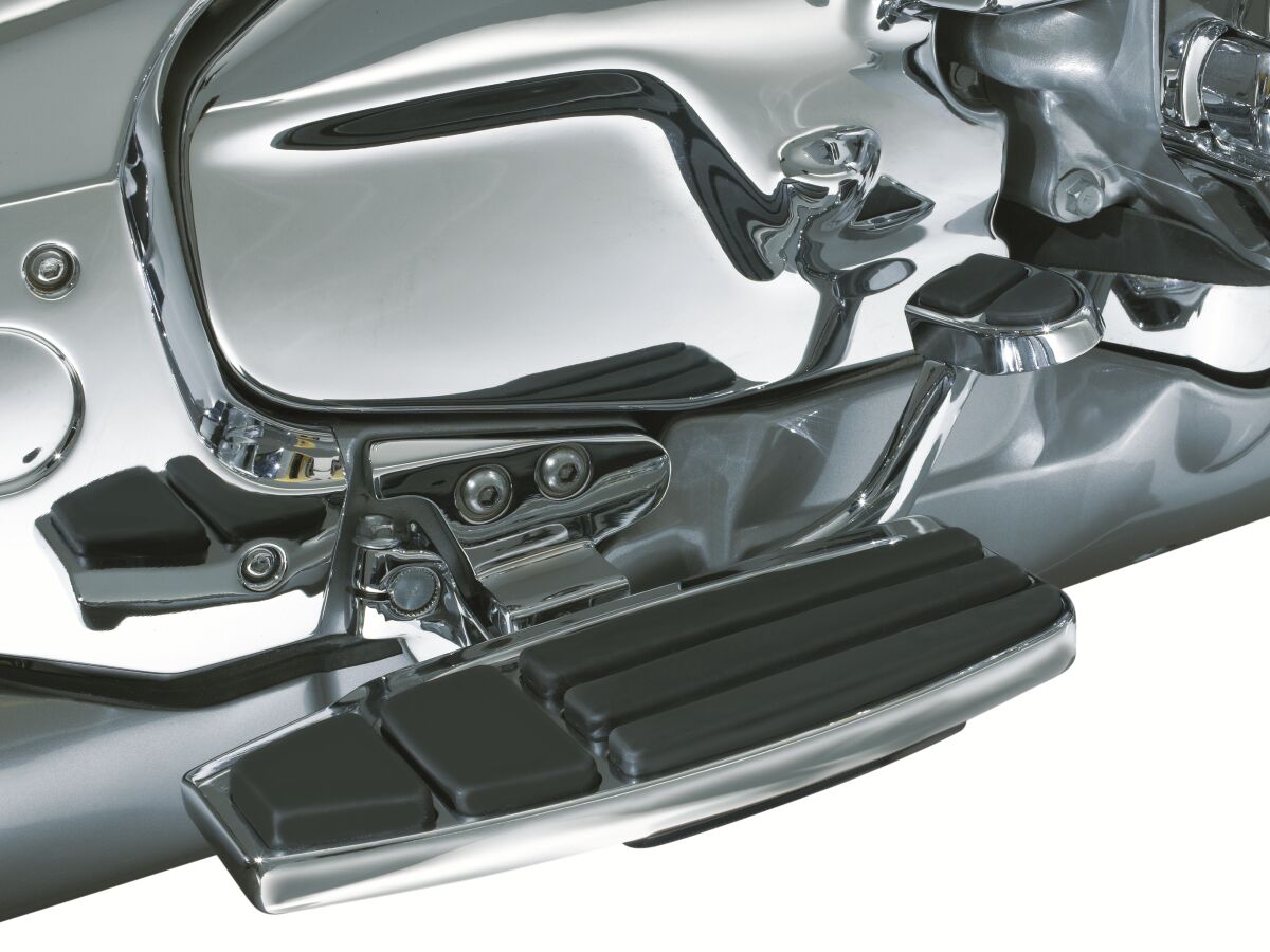 KURYAKYN DRIVER FLOORBOARD KIT CHROME KUR4038