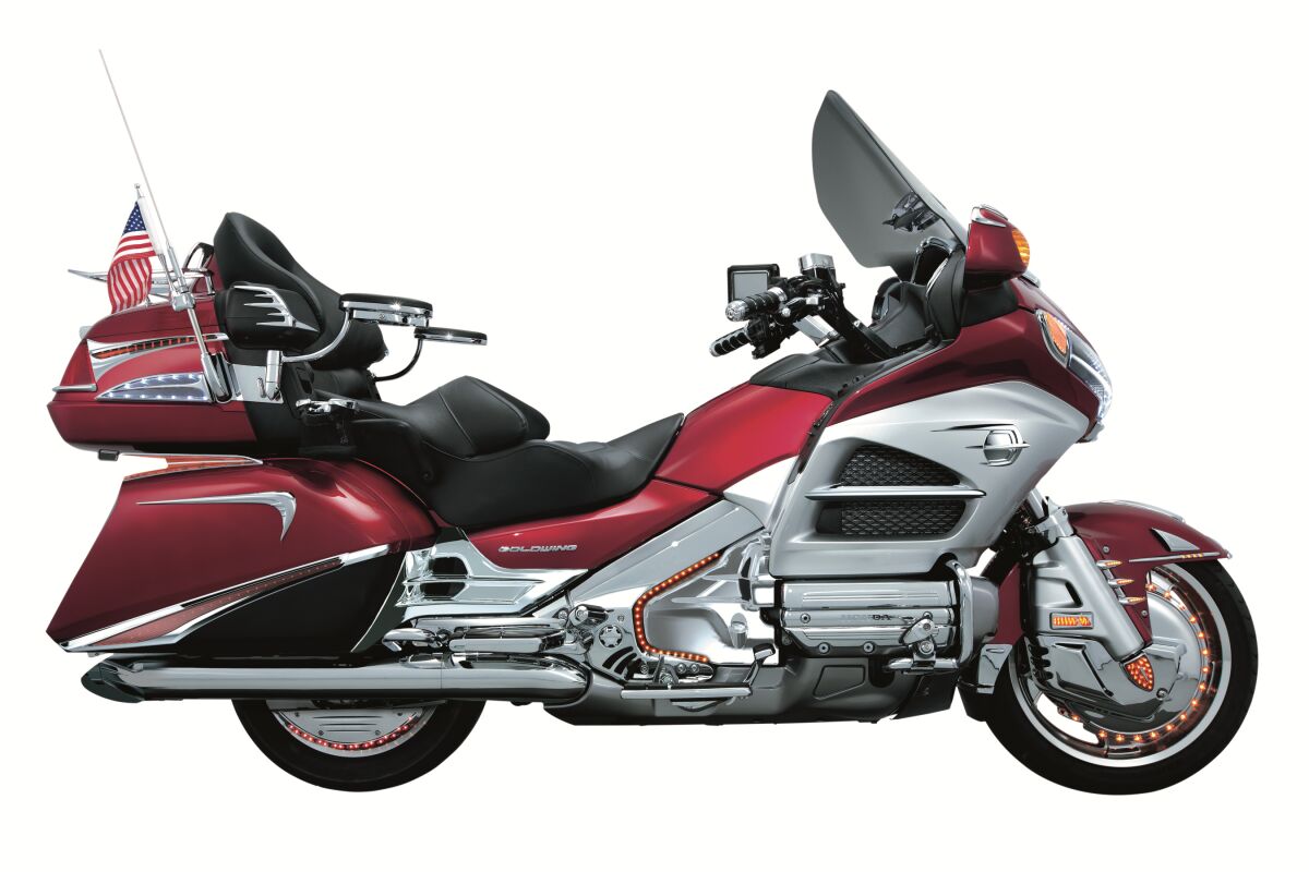 KURYAKYN LED SADDLEBAG ACCENT SWOOPS CHROME KUR3232