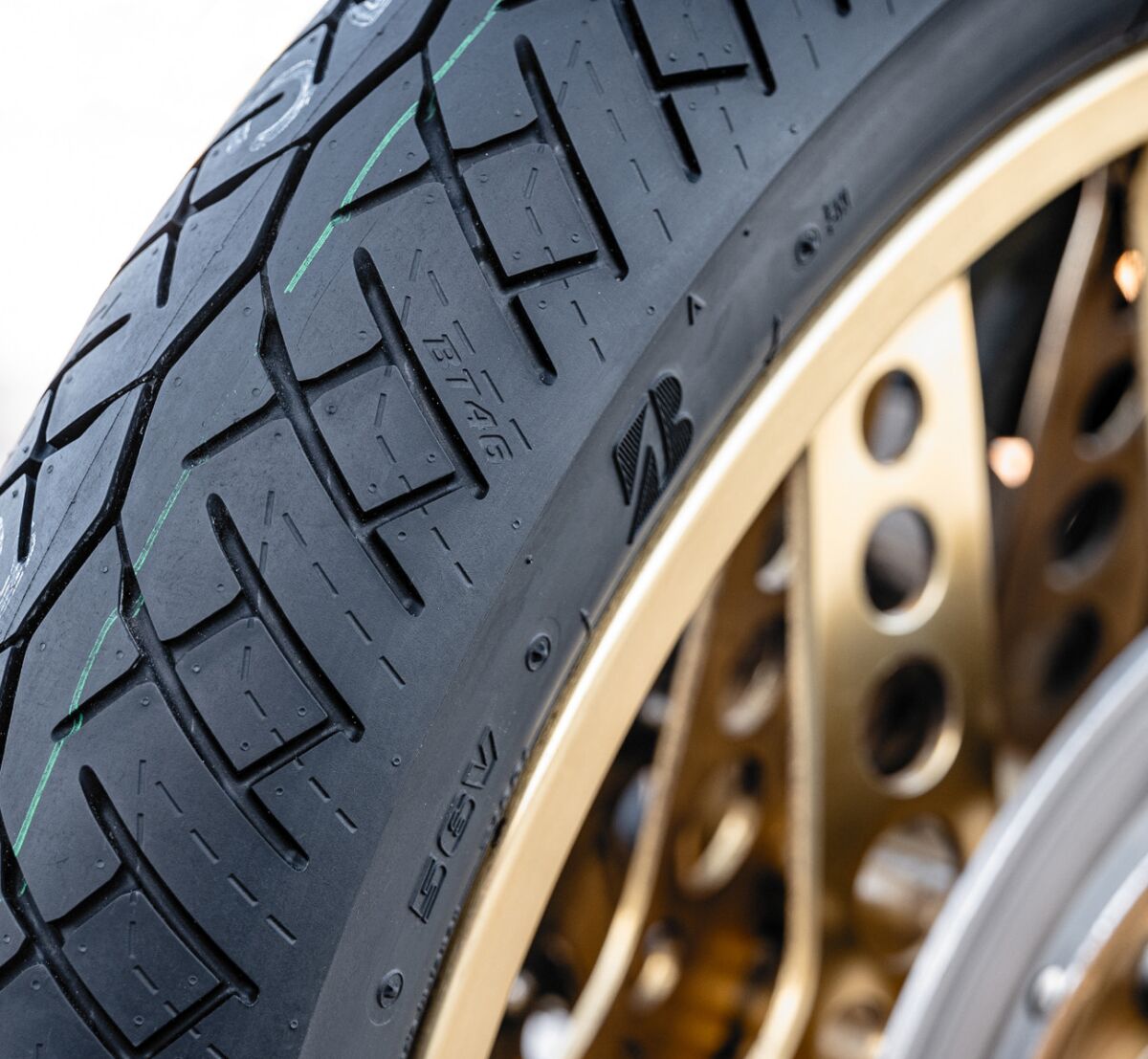 Bridgestone BT 46 F 90/90-18 51HTL 17391