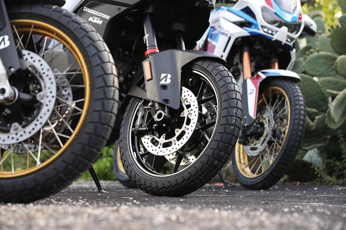 Bridgestone AT41F 90/90V21 54VTL 24742