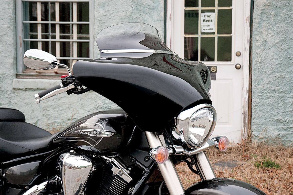 Memphis Shades WINDSHIELD TRIM BATWING-FAIRING SOLID SLIM POLISHED MEM0918