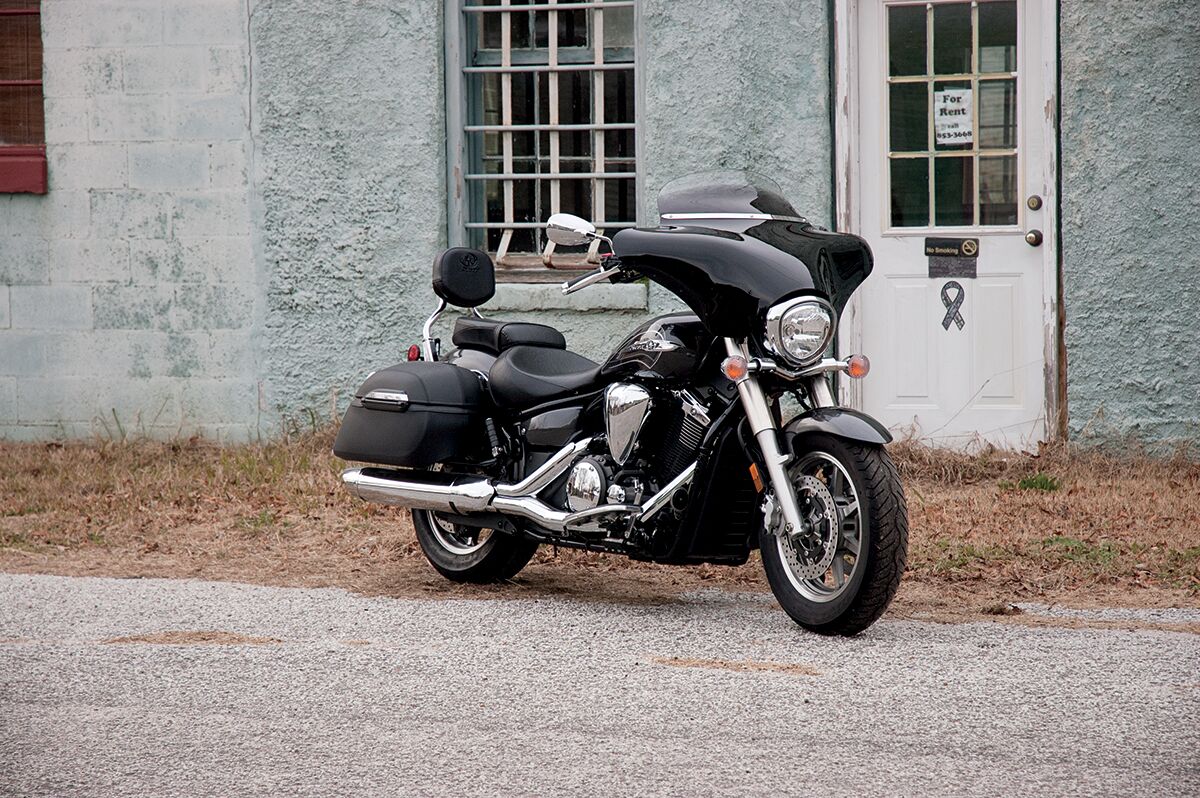 Memphis Shades WINDSHIELD TRIM BATWING-FAIRING SOLID SLIM POLISHED MEM0918