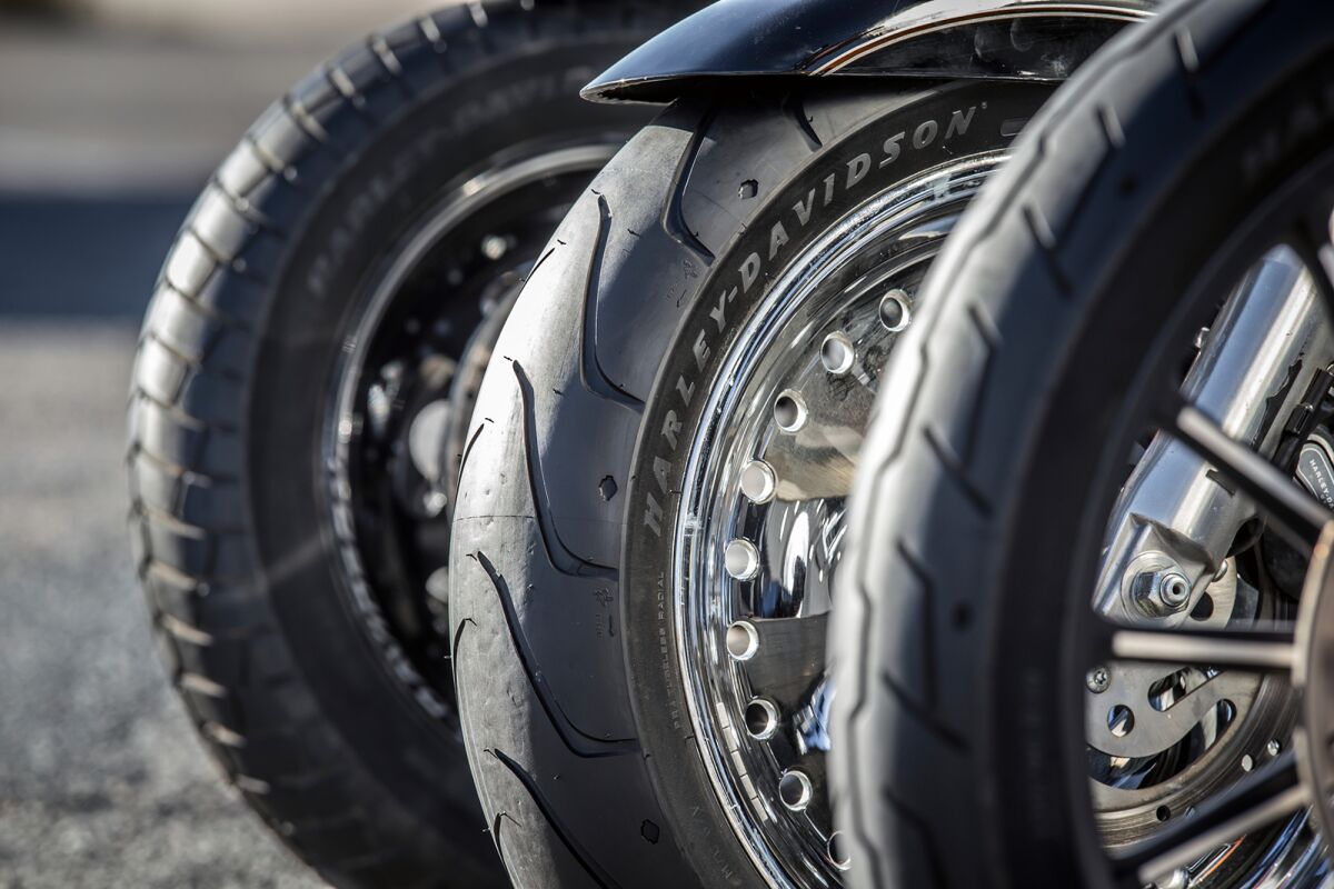 Michelin TIRE SCORCHER 31 FRONT 130/60-19 61H TT 605796