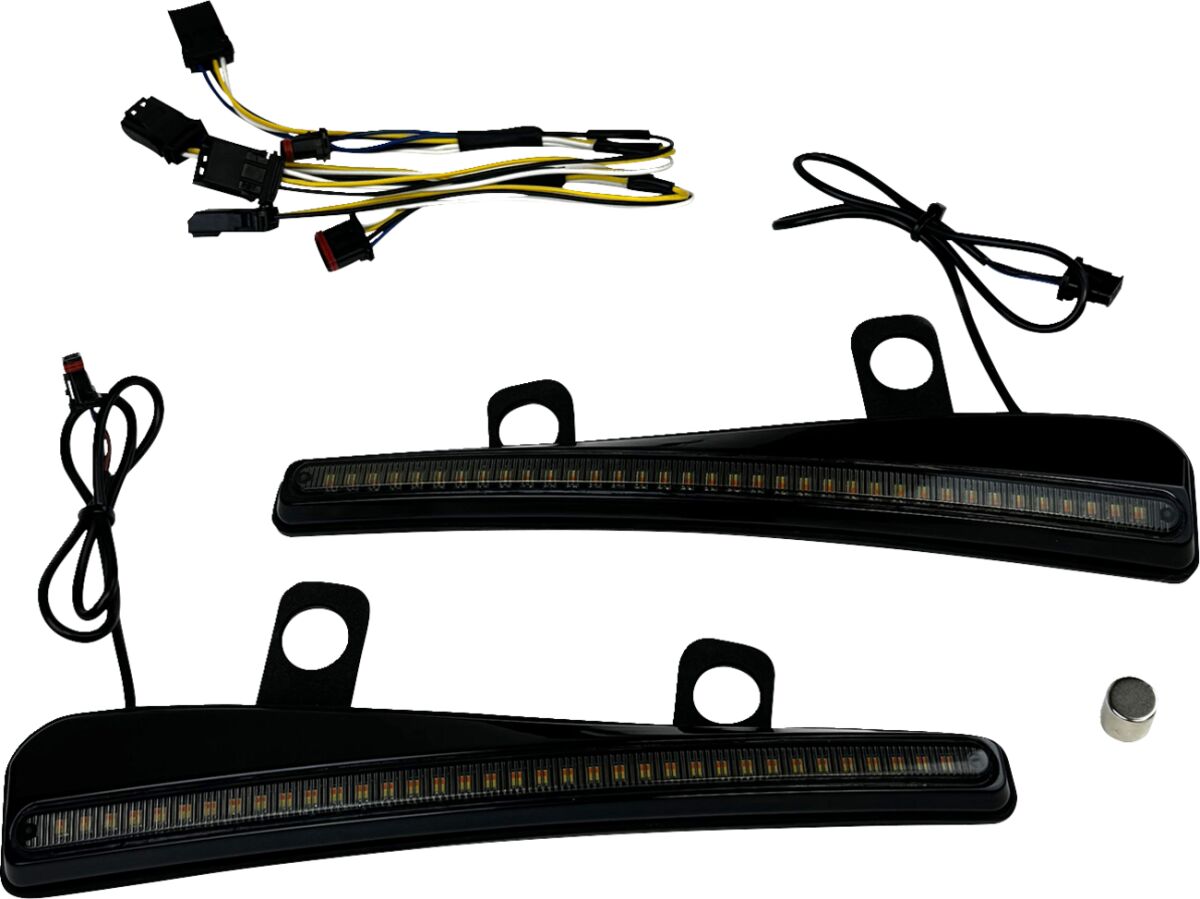 CUSTOM DYNAMICS LIGHT LED TURN SIGNAL WINDSHIELD TRIM BLACK W/SMK LENS CD-RG23-SWT-B