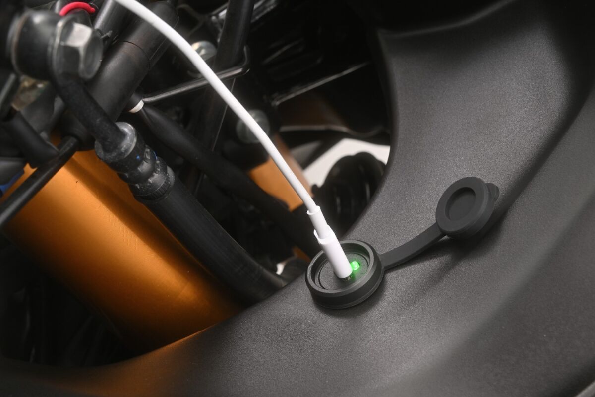 DAYTONA USB C COWL MOUNT 80992