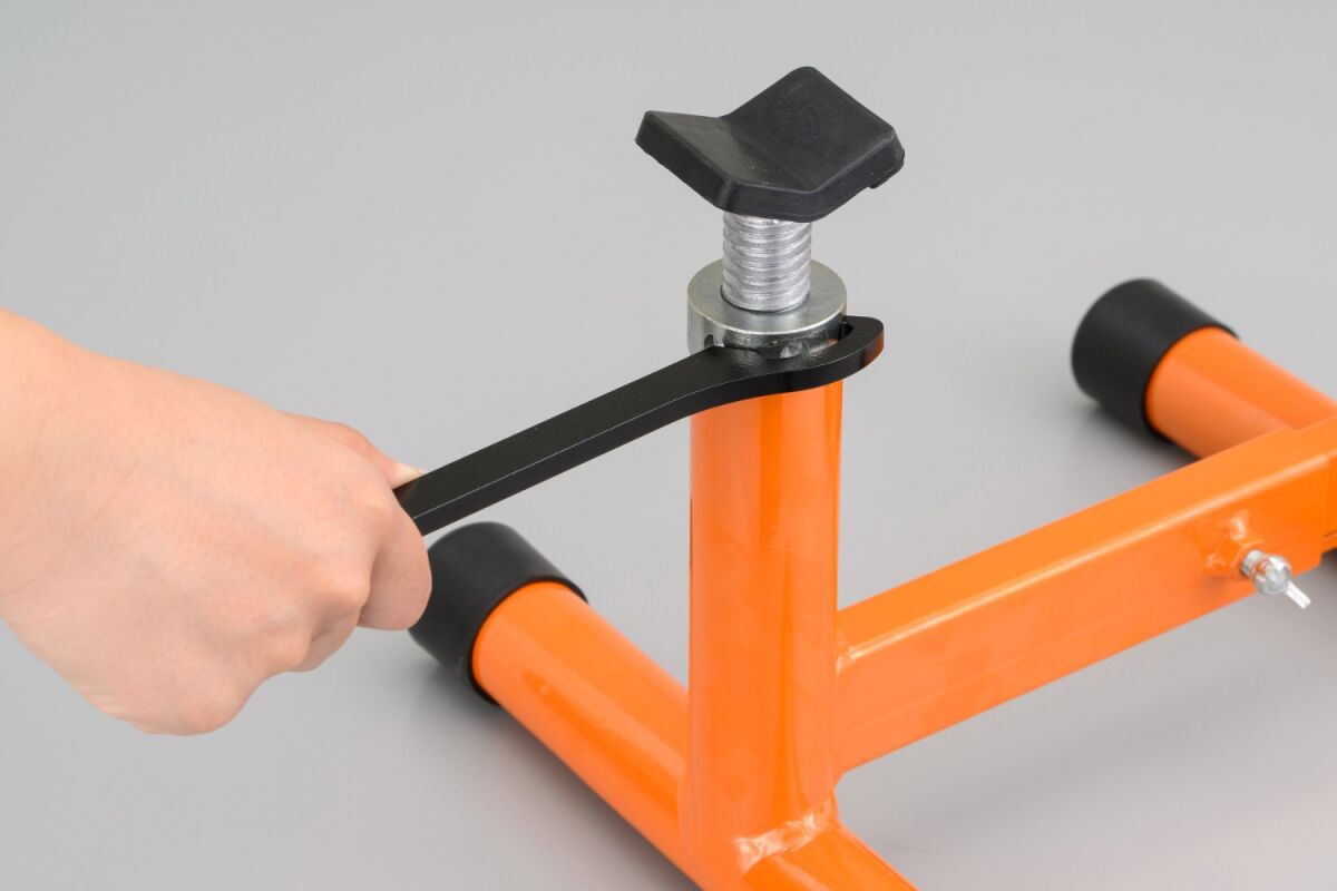 DAYTONA ADJUSTABLE LIFT STAND 29980