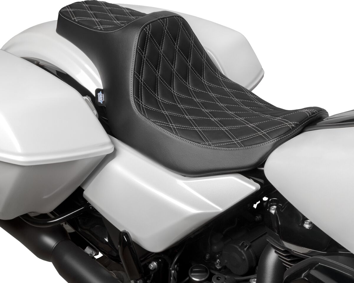 DRAG SPECIALTIES SEATS Seat Predator 3 Double Diamond Silver Vinyl Touring 4686C