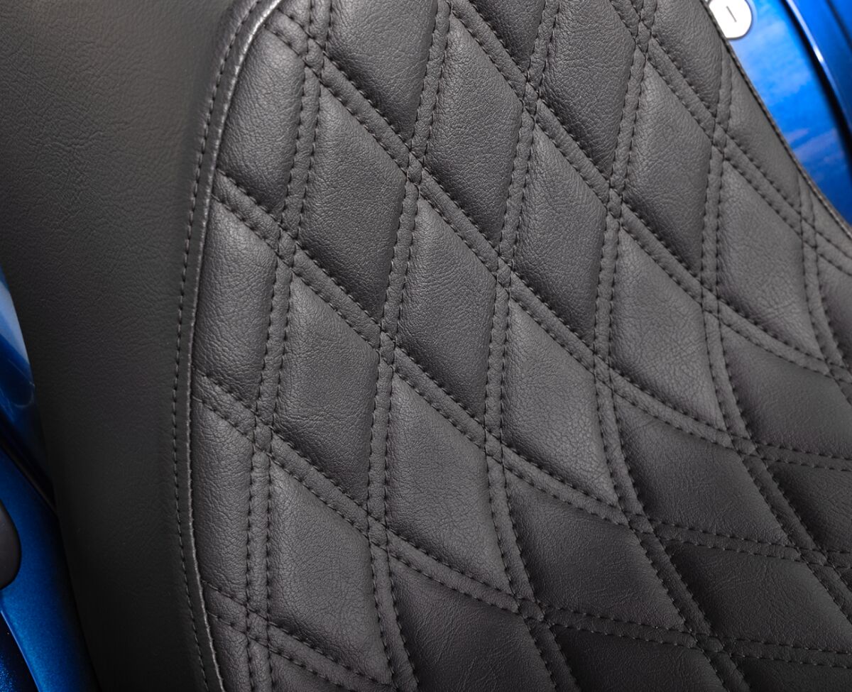DRAG SPECIALTIES SEATS Predator III Seat - Double Diamond - Black w/ Black Stitching - Softail 18+ 0802-1491