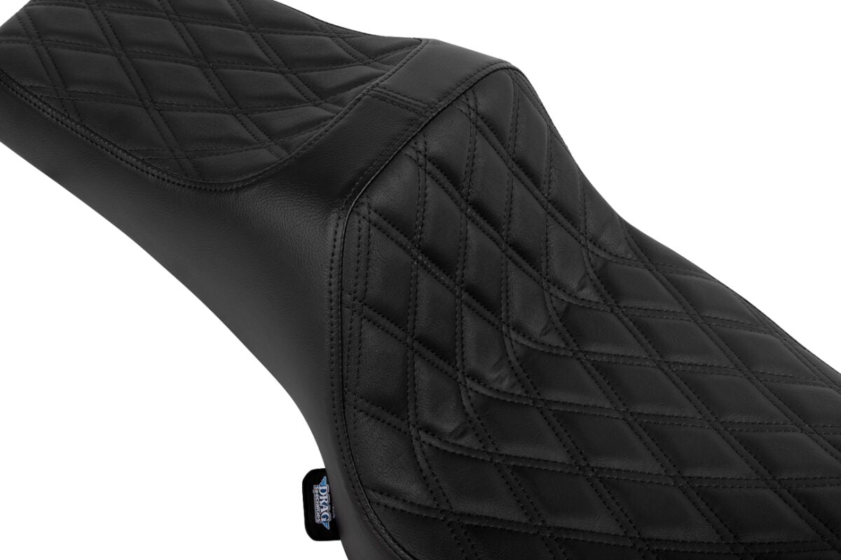 DRAG SPECIALTIES SEATS SEAT PRED.3 2-UP DD BLK VINYL 20-25 CHALLENGER 25 Chieftain 4720B