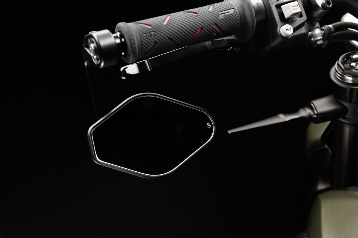 GILLES TOOLING STRATOS BAREND-MIRROR SYMMETRI M03-05-BD