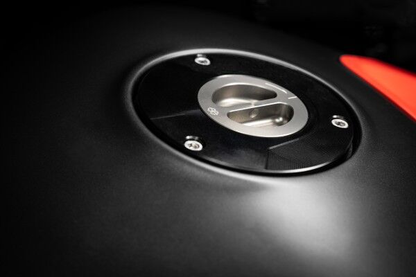 GILLES TOOLING FUEL CAP RS660 BK FCAP-07-B