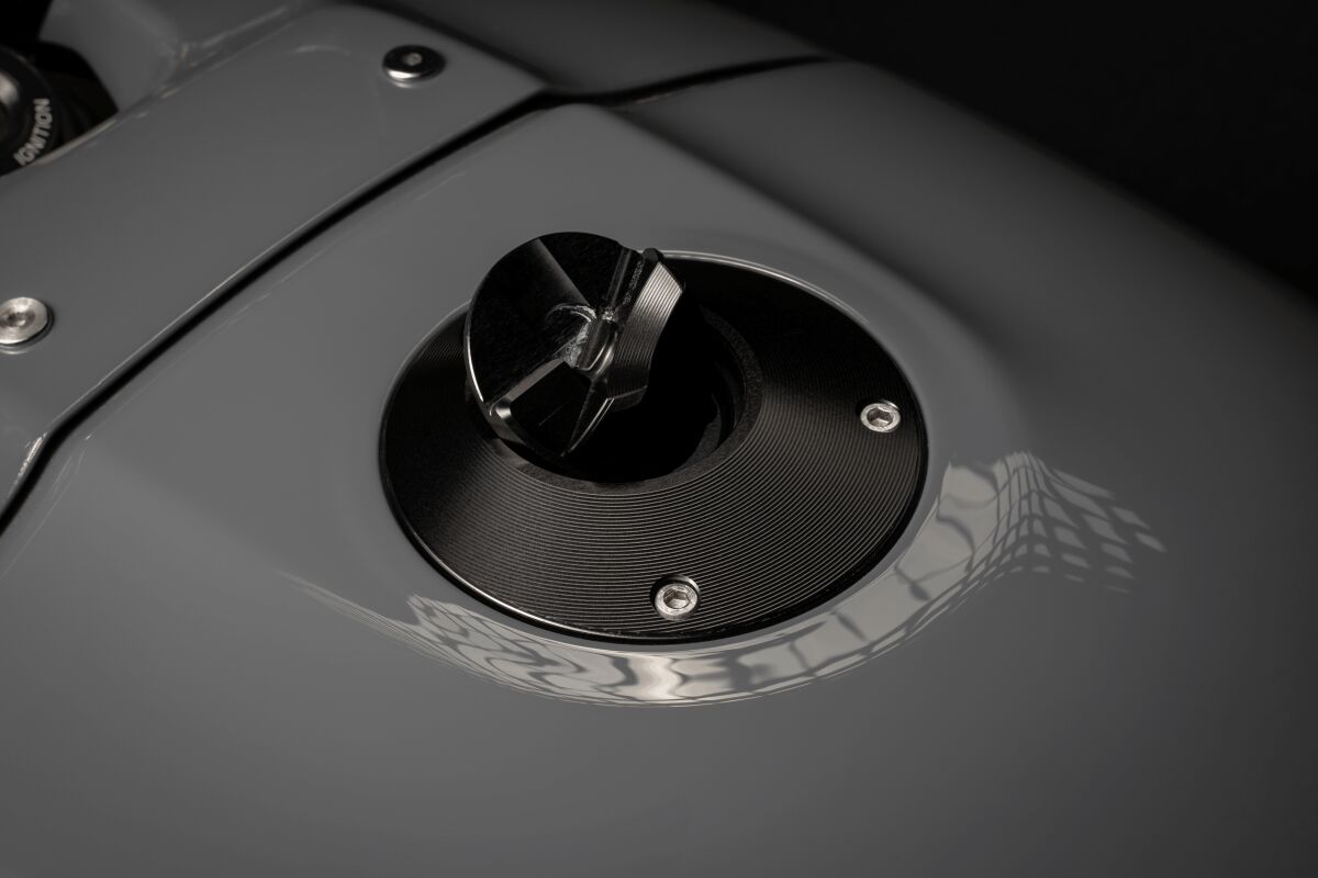 GILLES TOOLING FUEL CAP VER. 2 BLACK YAMAHA FCAP2-B002-B